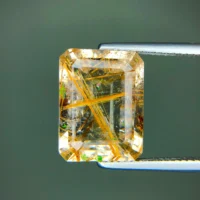 Rare Actinolite Crystals in Topaz with 8.26 carats - Image 2