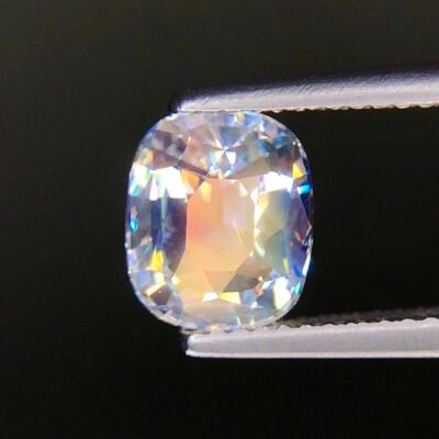 MIND-BLOWING 2.09 Ct RAINBOW MOONSTONE – NATURAL UNHEATED RARE GEMSTONE – ELECTRIC COLOR PLAY! MADAGASCAN TREASURE