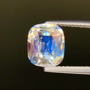 MIND-BLOWING 2.06 Ct RAINBOW MOONSTONE – NATURAL UNHEATED RARE GEMSTONE – ELECTRIC COLOR PLAY! MADAGASCAN TREASURE
