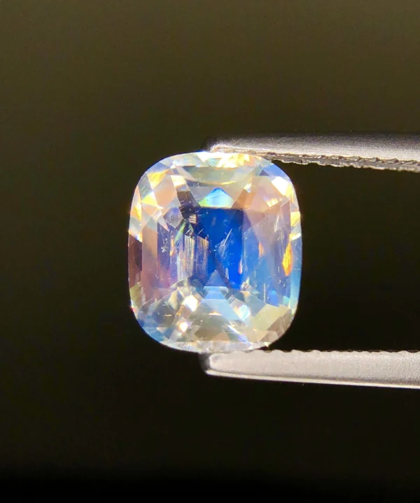 MIND-BLOWING 2.06 Ct RAINBOW MOONSTONE – NATURAL UNHEATED RARE GEMSTONE – ELECTRIC COLOR PLAY! MADAGASCAN TREASURE