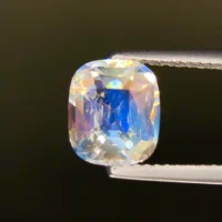 MIND-BLOWING 2.06 Ct RAINBOW MOONSTONE – NATURAL UNHEATED RARE GEMSTONE – ELECTRIC COLOR PLAY! MADAGASCAN TREASURE - Image 3
