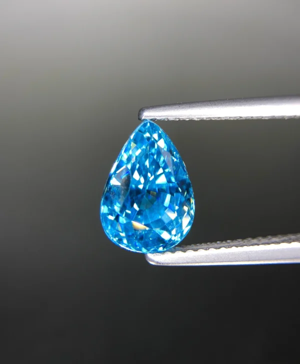 Vivid Blue Zircon From Cambodia, Eye Clean And Full Sparkle – Jewelry Quality 4.87 ct