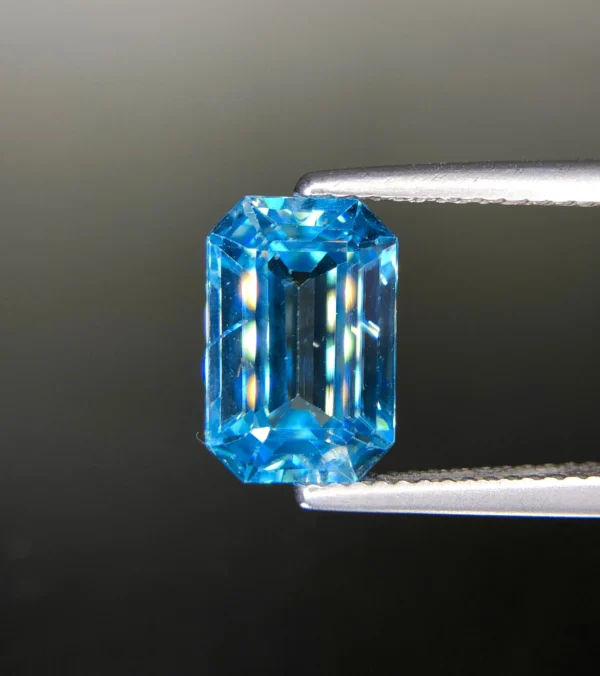 Vivid Blue Zircon From Cambodia, Eye Clean And Full Sparkle – Jewelry Quality 4.80 ct