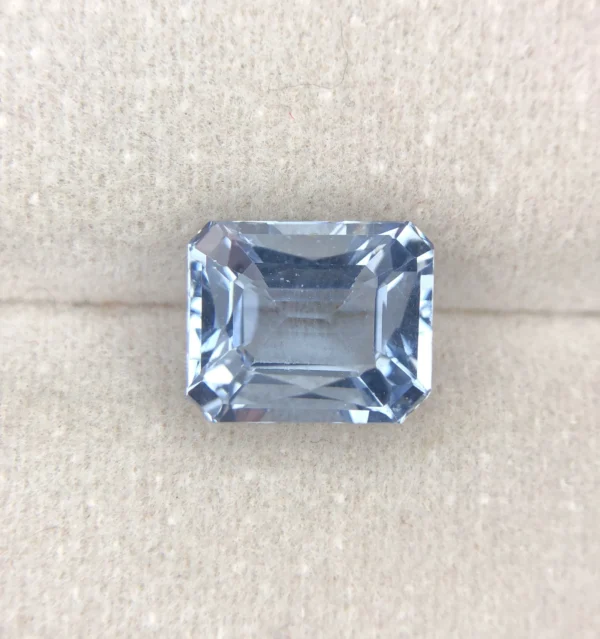 The finest Santa Maria color 3.44 ct bright Aquamarine