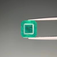 Natural Zambian Emerald Gemstone - Vivid Green, Earth-Mined Beauty 2.68 ct - Image 2