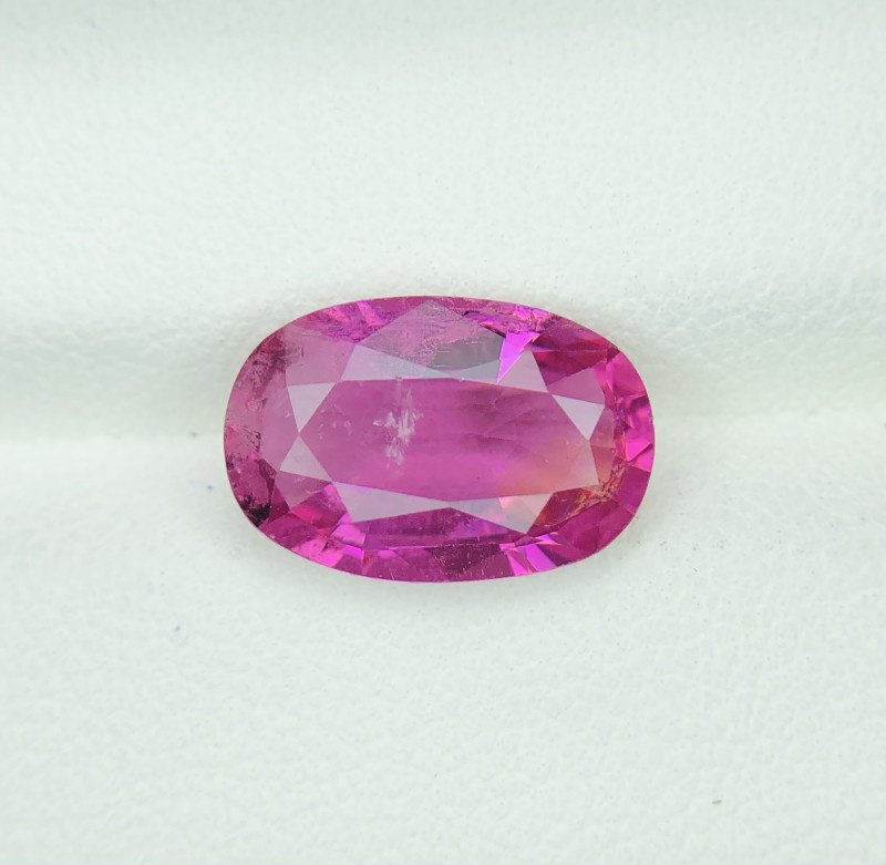 "6.84 carat untreated oval afghan rubellite gemstone"